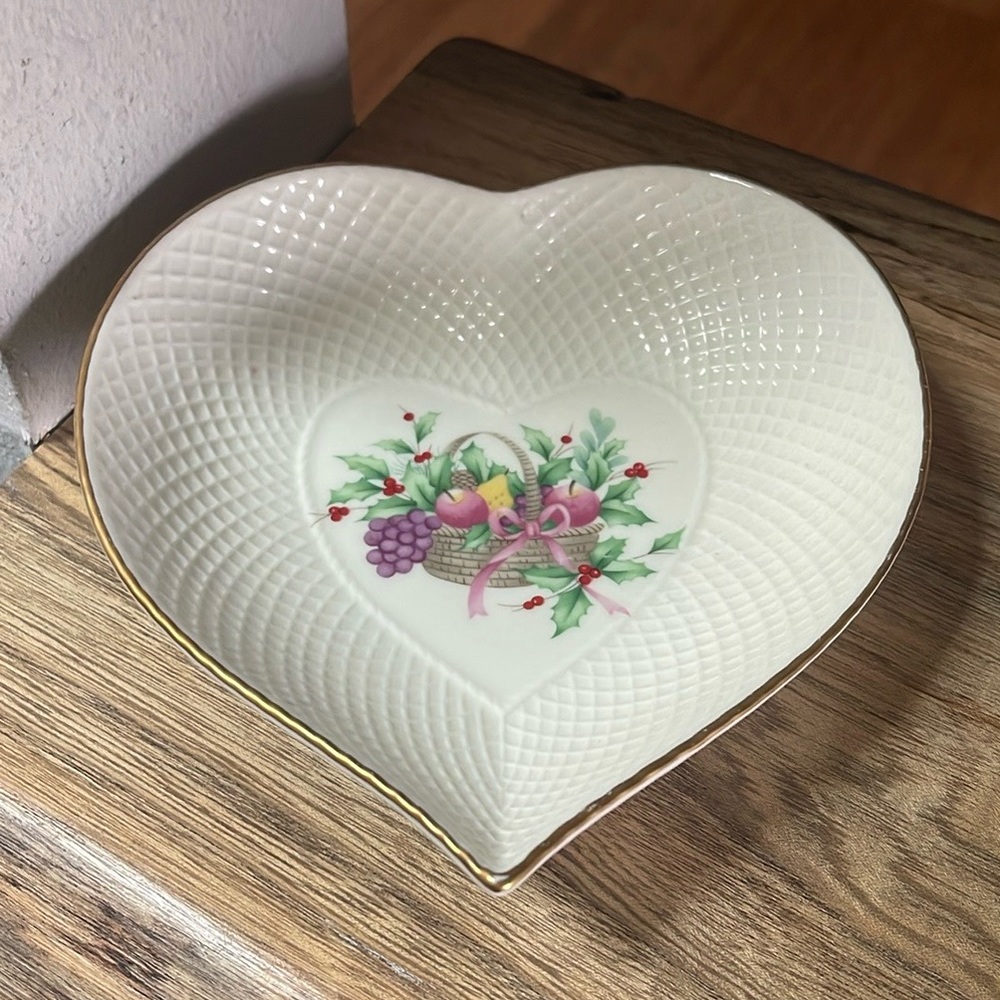 Mikasa Heart Candy Dish